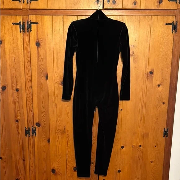 90s Sexy Black Velvet Jumpsuit - Picture 2 of 4